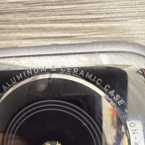 Apple Watch Series 5 44mm GPS LTE WR-50M Grey Stainless Steel Body W/ Band - Picture 7 of 9